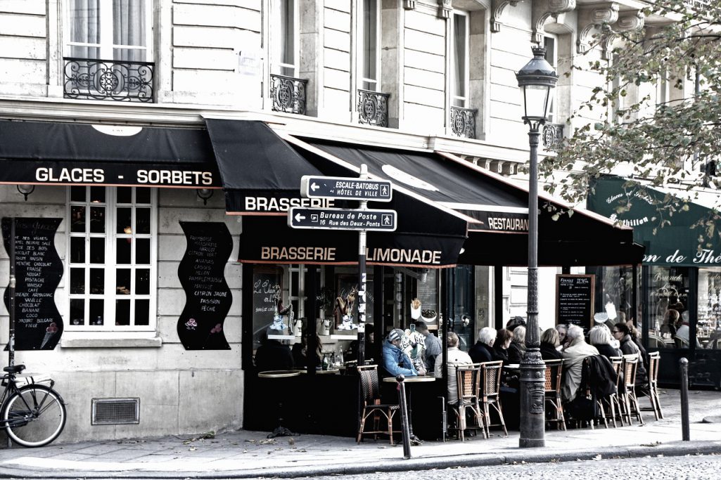 Cafés et Bars dans la ville des lumières